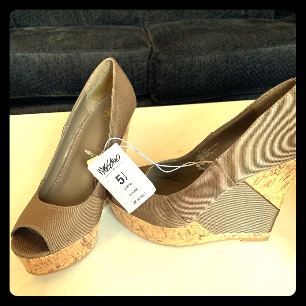 Wedges!!! Who doesn’t love a wedge?